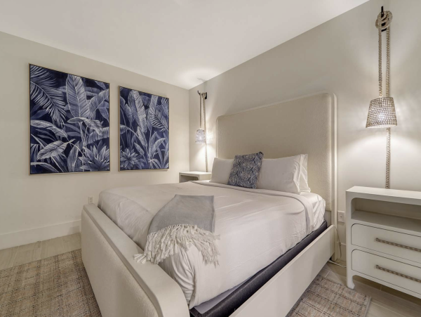 Spectacular Two Bedroom Vacation Condo in Siesta Key